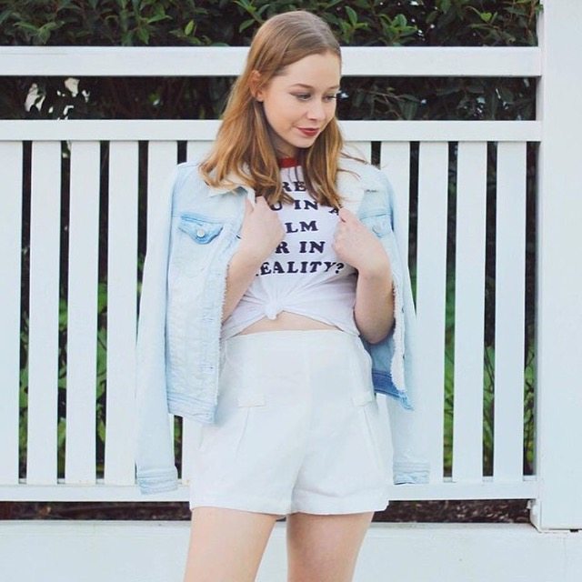 Stylish and Versatile White Crop Top